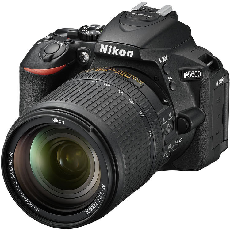 Nikon или Canon – цены на фототехнику в Гонконге