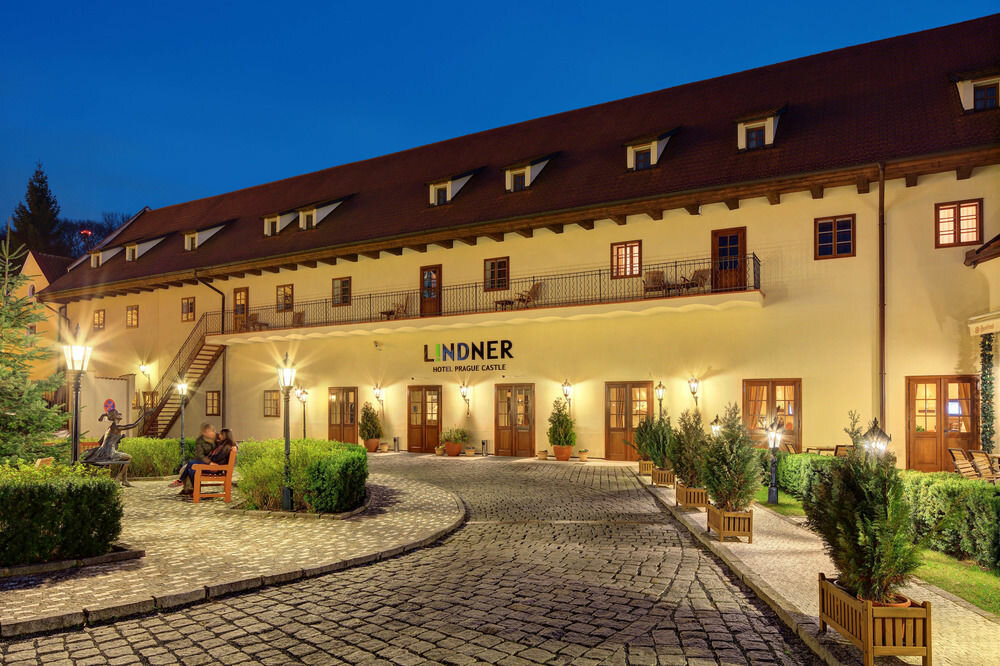 Lindner Hotel Prague Castle – элегантный отель в историческом здании, Прага, Чехия